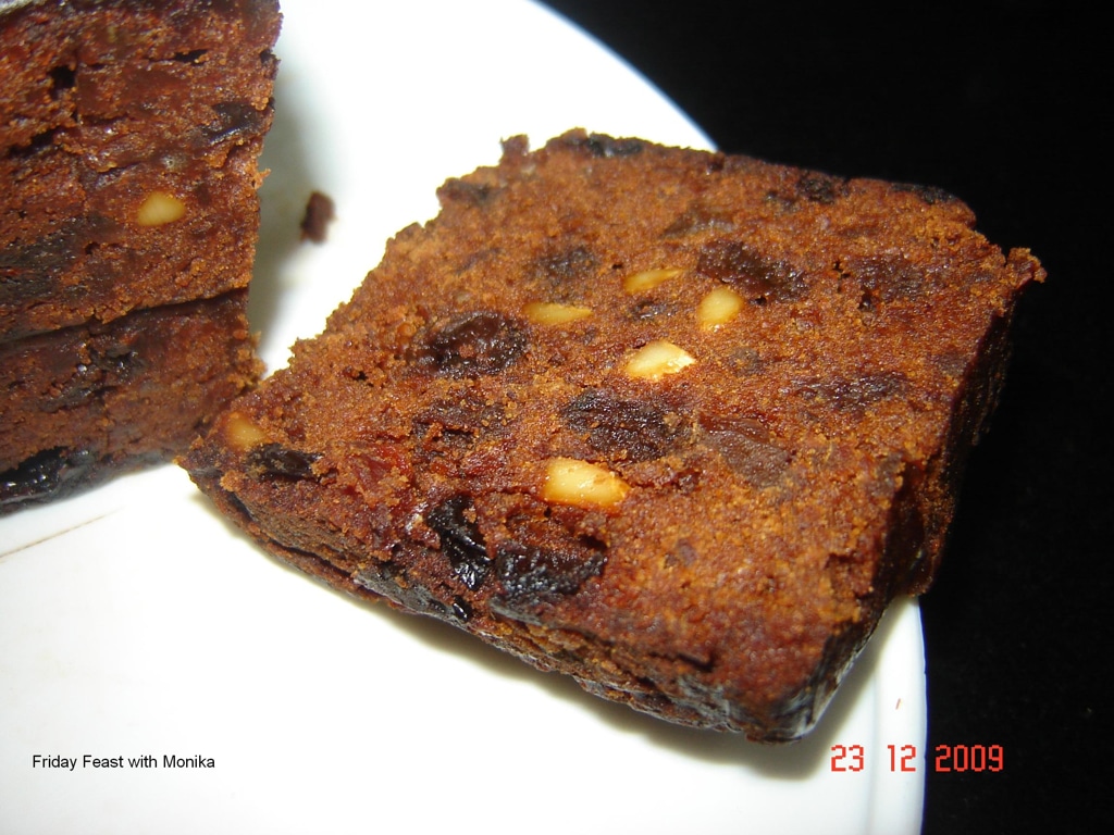 Kerala Plum Cake Recipe | Kerala Christmas Fruit Cake - ASmallBite