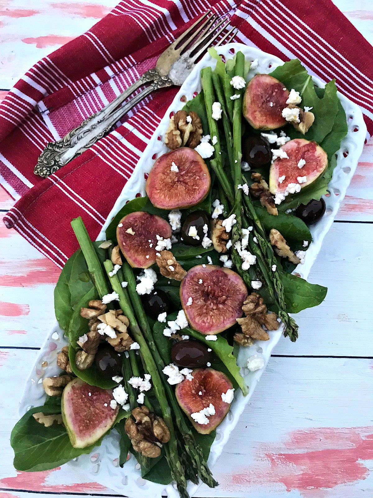 Fig and Asparagus Salad with Grape Vinaigrette Sinamon Tales
